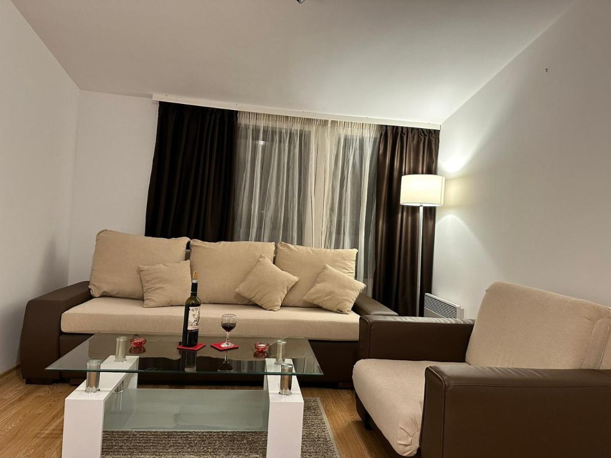 Aspen Luxury Apartamnet Razlog Buitenkant foto