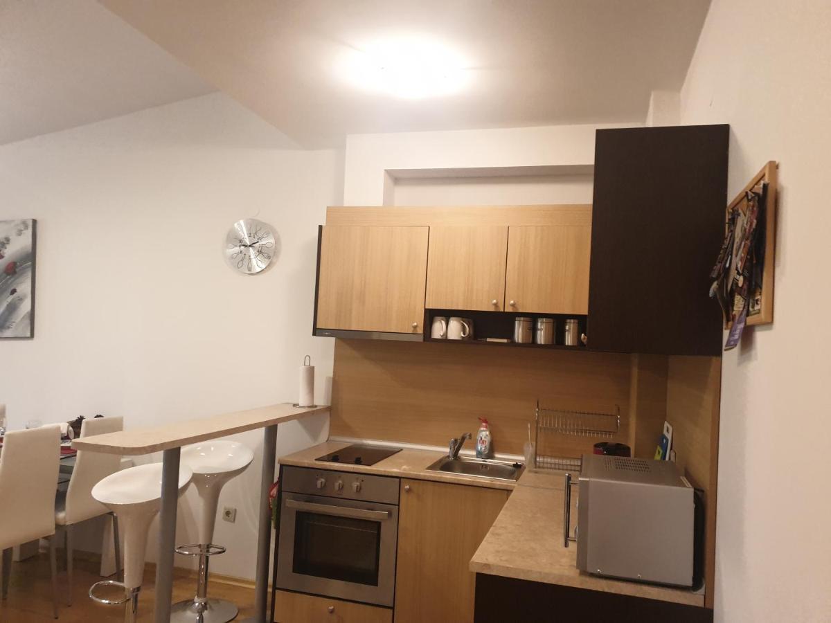 Aspen Luxury Apartamnet Razlog Buitenkant foto