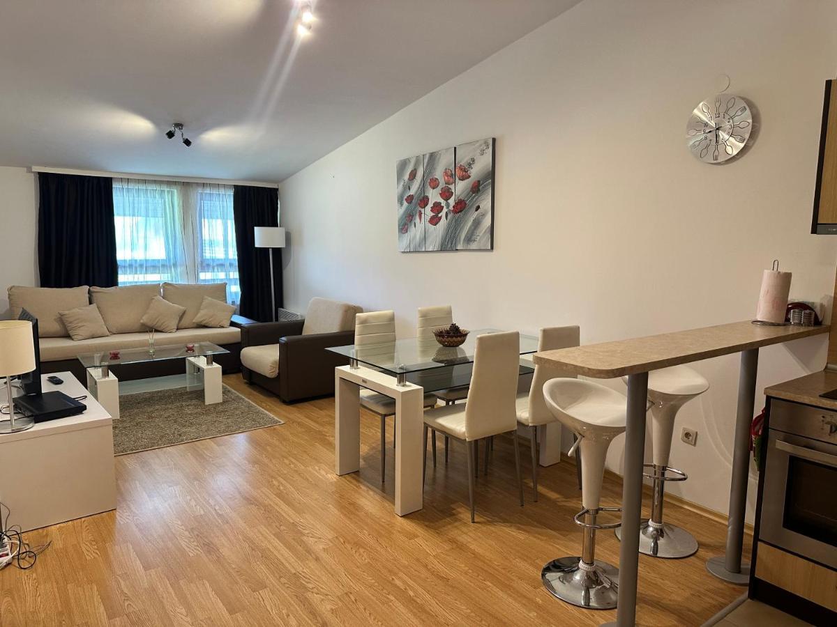 Aspen Luxury Apartamnet Razlog Buitenkant foto
